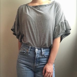 Striped shirt sleeve flowy top